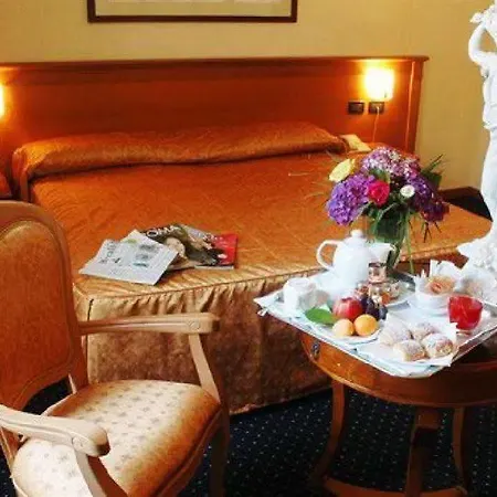 Vecchia Hotel 4*