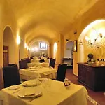 Vecchia Hotel