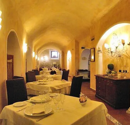 Vecchia Hotel
