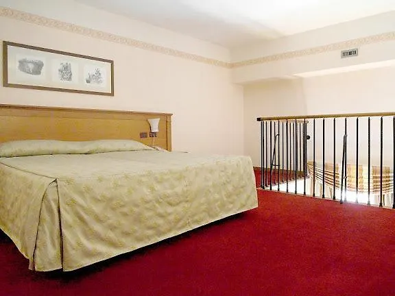 Hotel Vecchia 4*