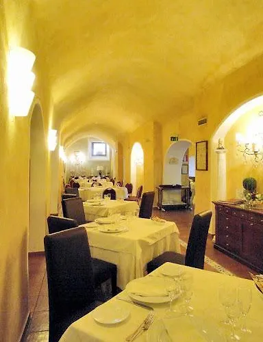 Отель Vecchia Monte Porzio Catone